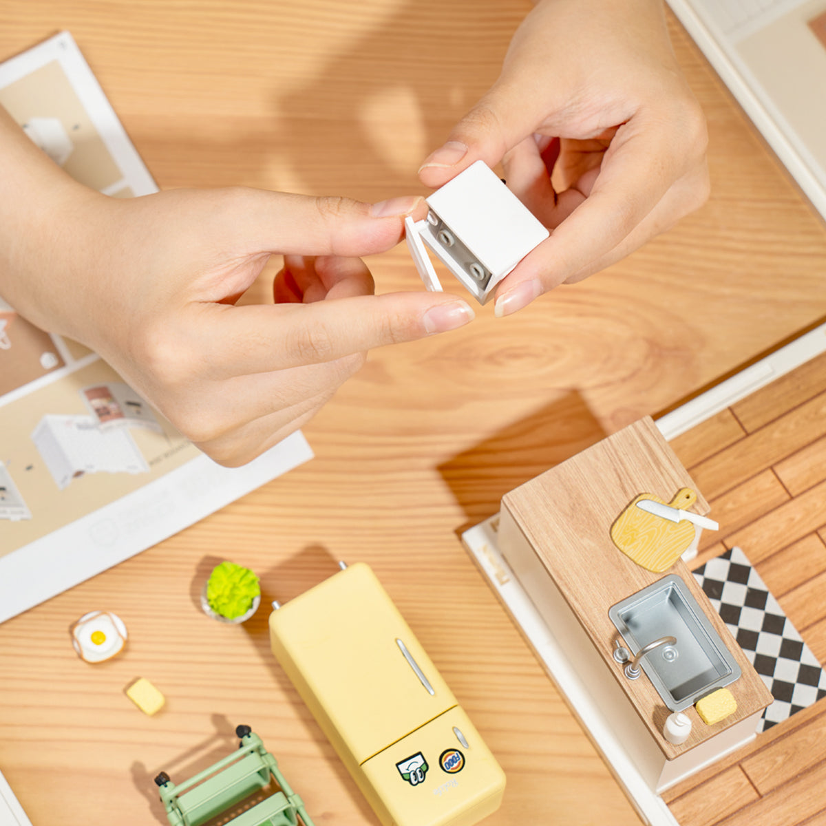 Rolife Happy Meals Kitchen DIY Miniature House DW008