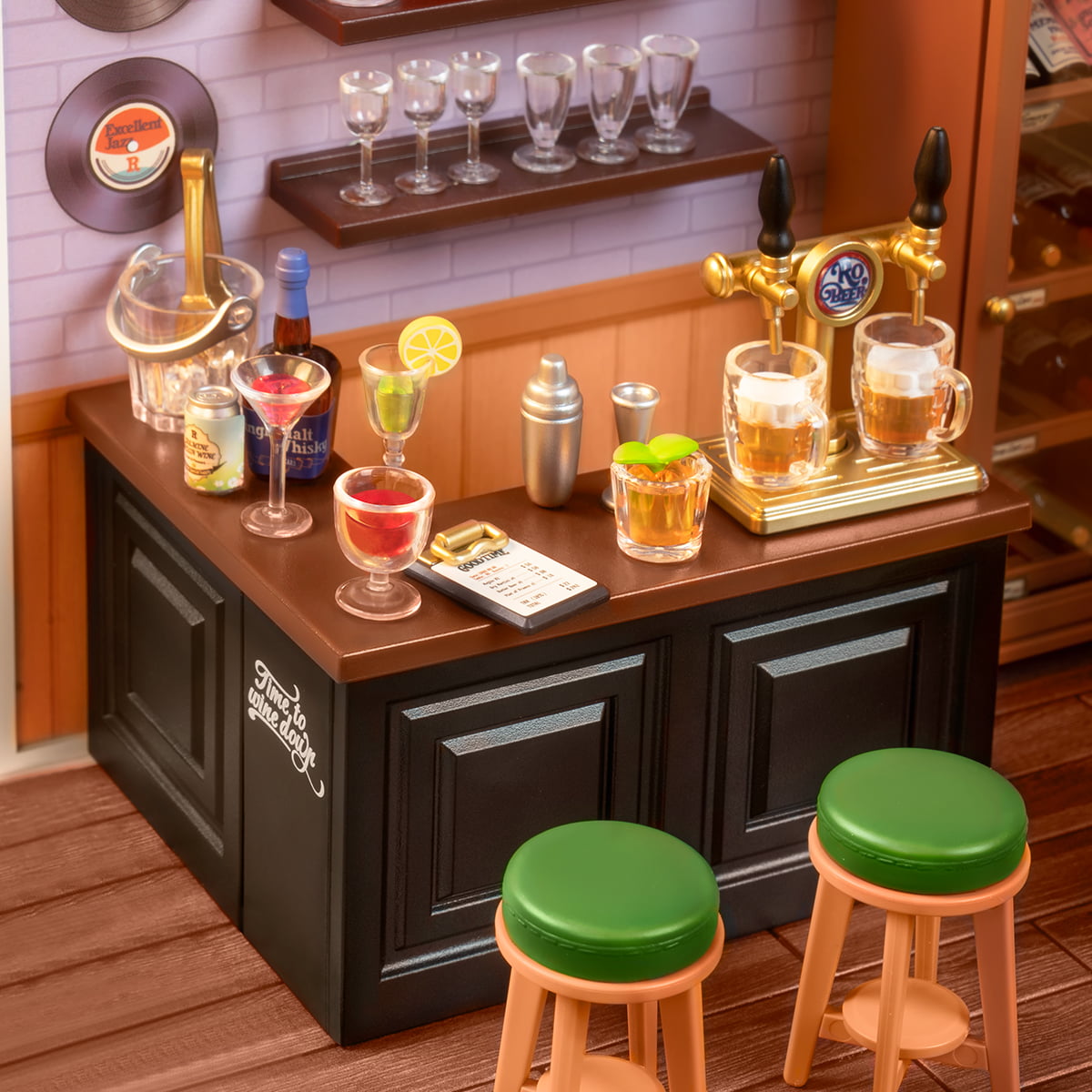 Rolife Leisurely Cheers Bar DIY Miniature House DW012