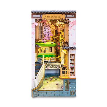 Rolife Sakura Densya DIY Book Nook Kit TGB01