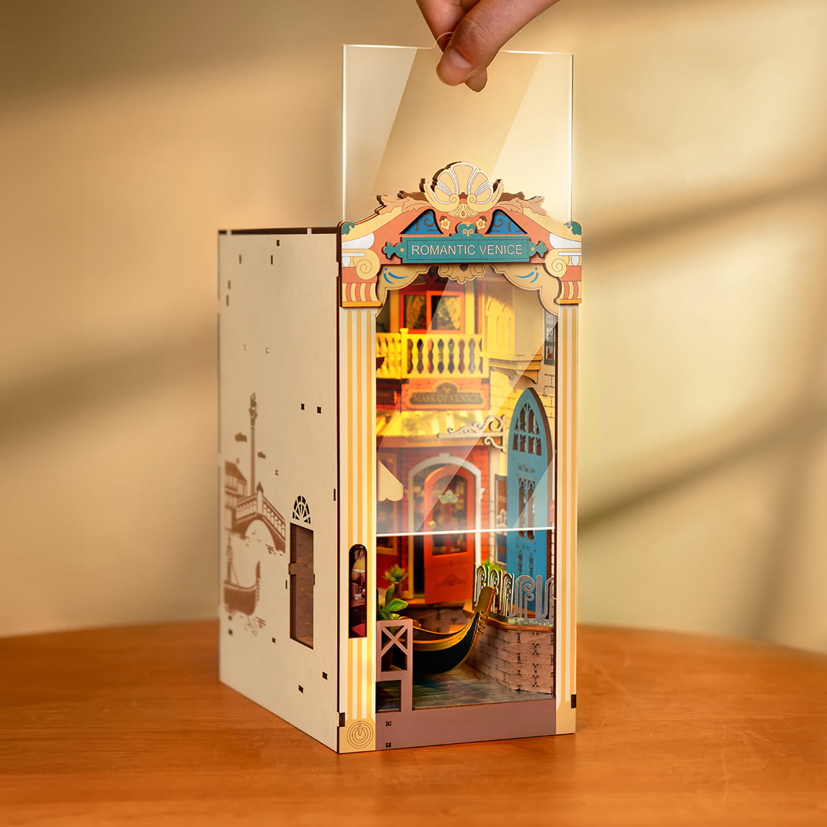 Rolife Romantic Venice DIY Book Nook Kit TGB08