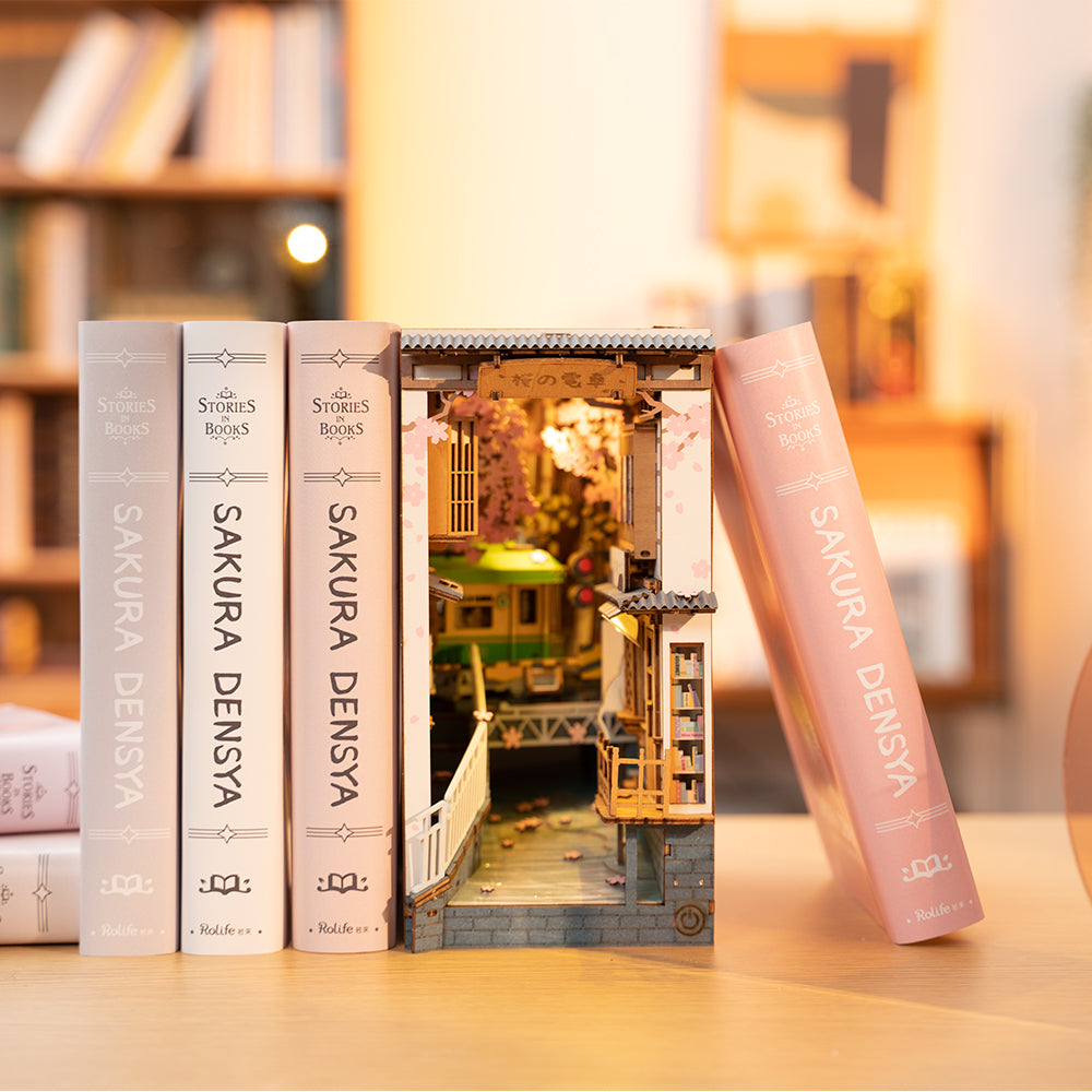 Rolife Sakura Densya DIY Book Nook Kit TGB01