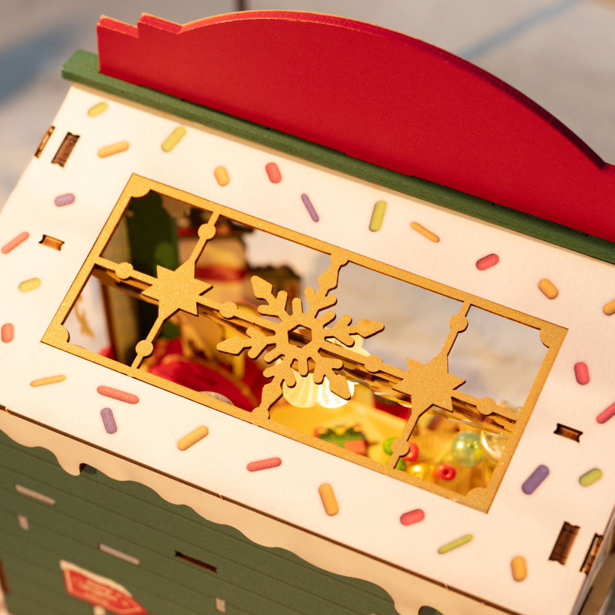 Rolife Christmas Candy Stand DIY Miniature House DS043