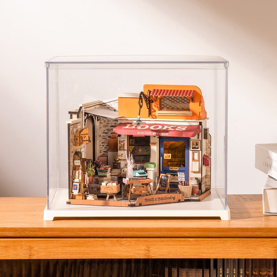 Rolife Corner Bookstore DG164 with Display Box DF03L