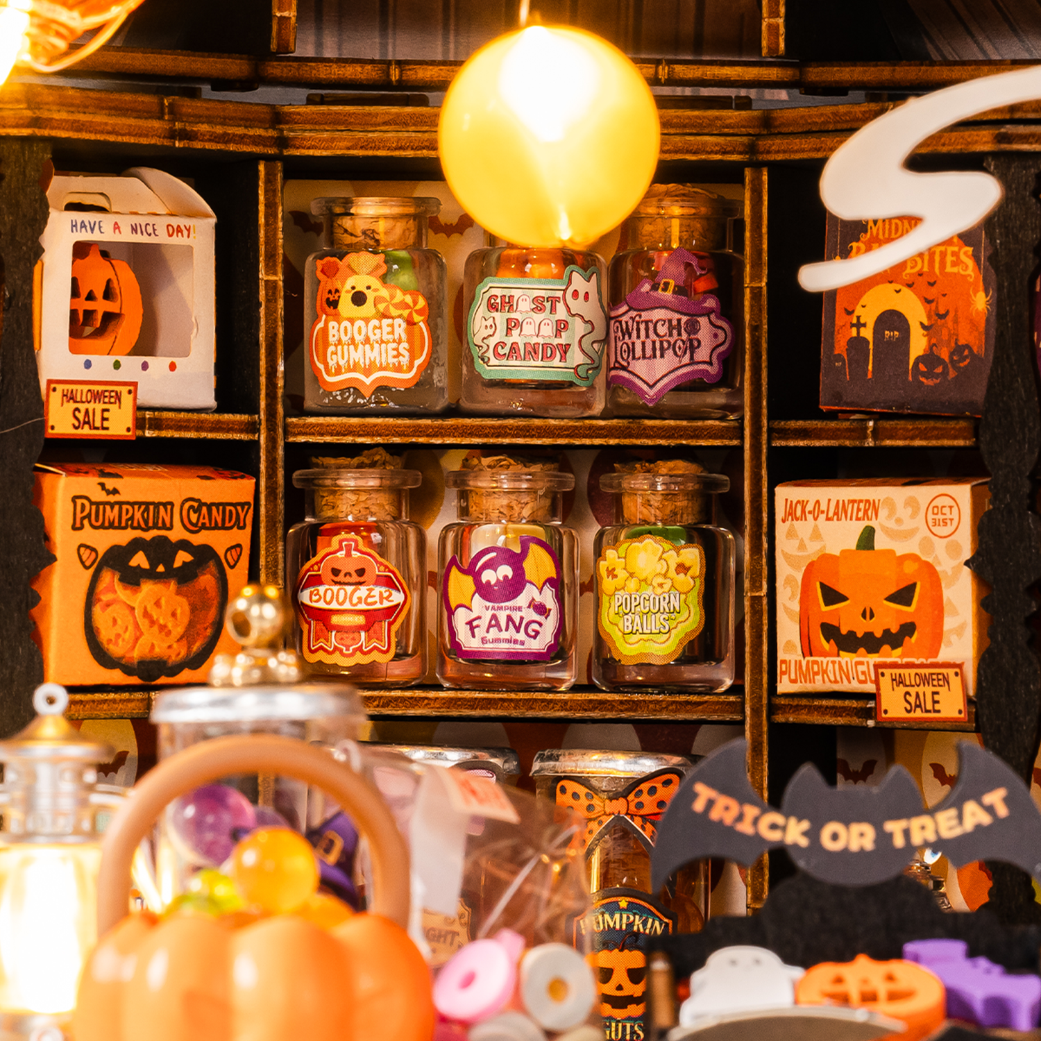 Rolife Haunted Candy House DIY Miniature House DG186