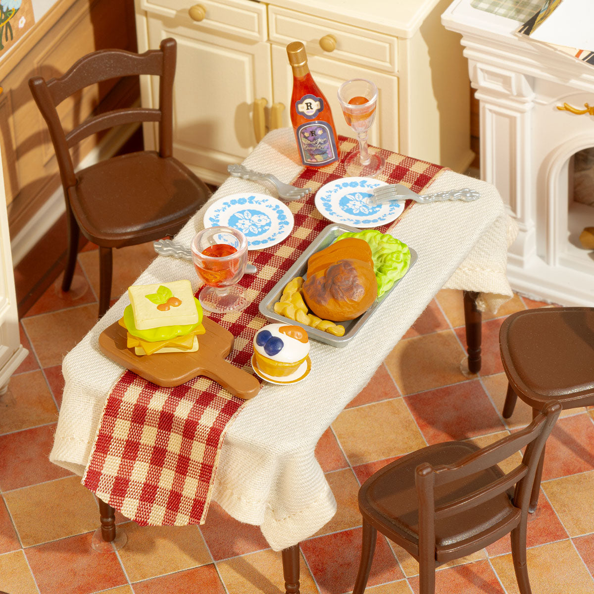 Rolife Warm Dining Room DIY Miniature House DW015B