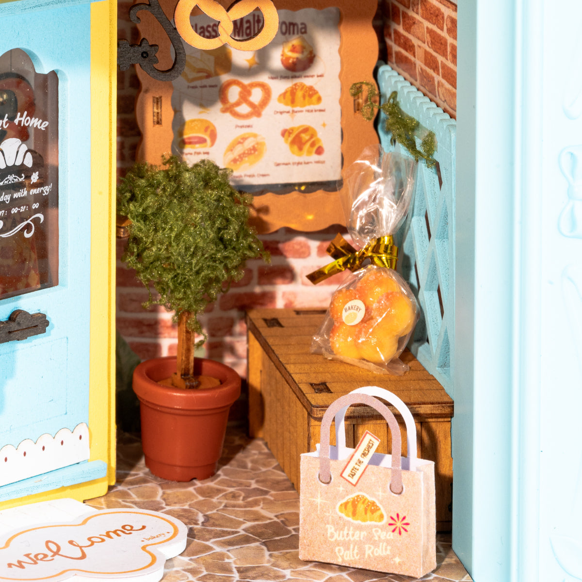 Rolife Fluffy Cat Bakery 3D Wooden Puzzle DP001