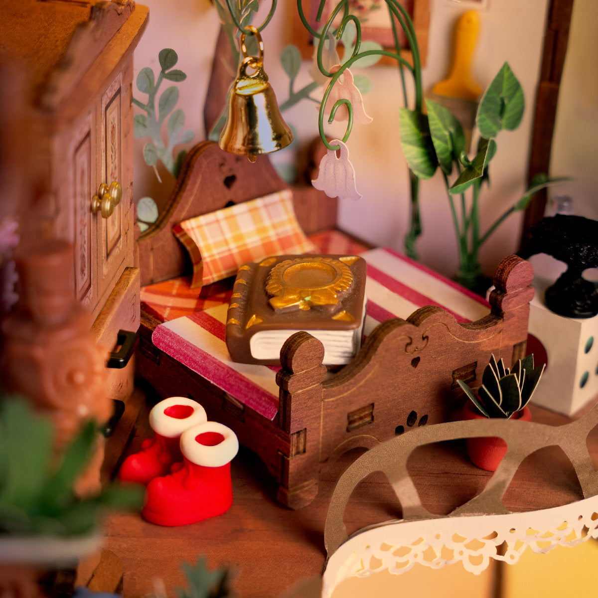 Rolife Fairytale Tree House DIY Miniature House DG179