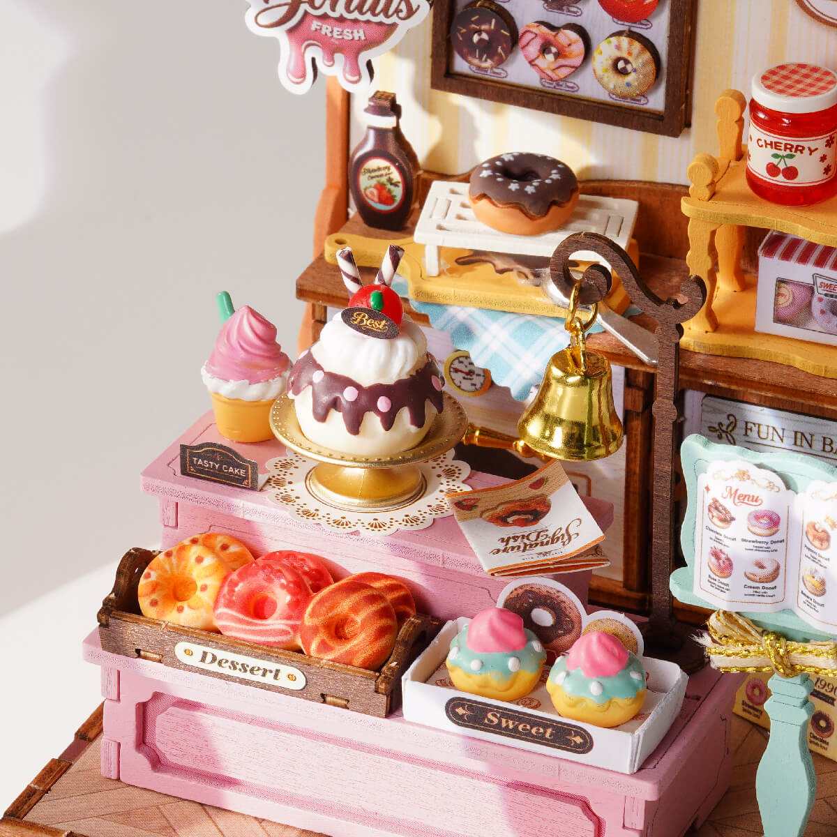 Rolife Sweetie's Donut Shop DIY Miniature House DS051