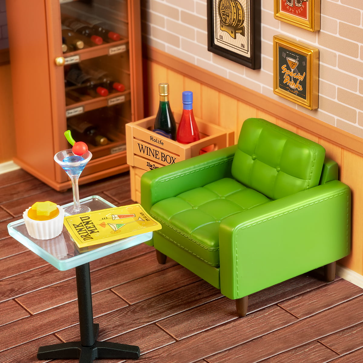 Rolife Leisurely Cheers Bar DIY Miniature House DW012