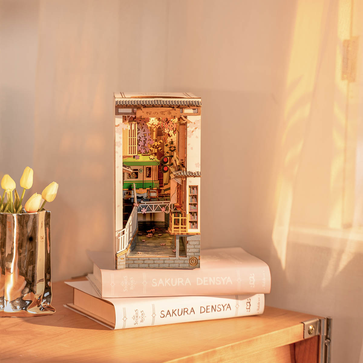 Rolife Sakura Densya DIY Book Nook Kit TGB01